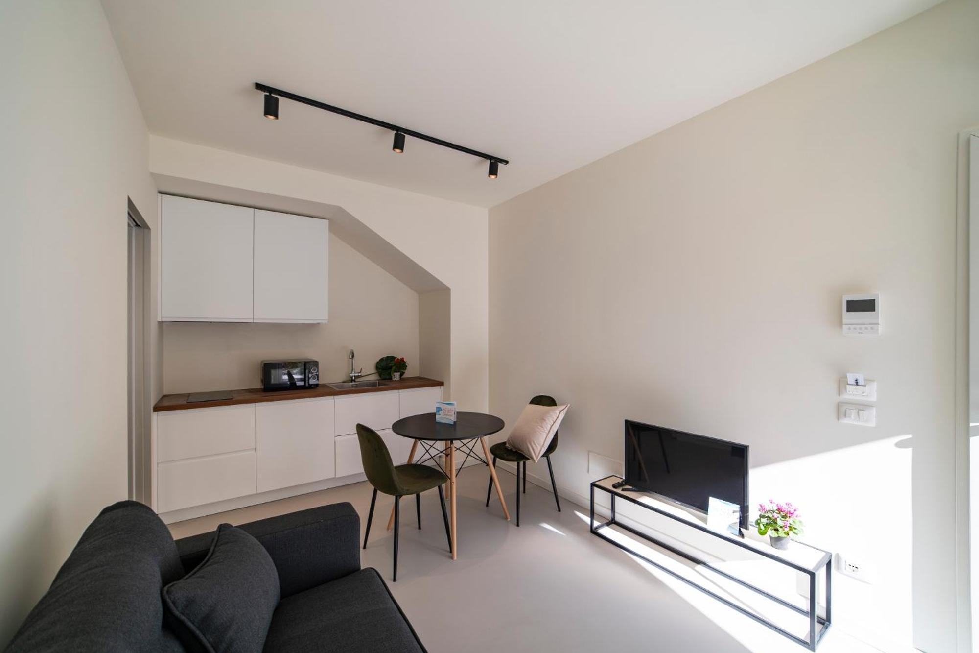 Via Vittorio Veneto 468 Chiari Aparthotel Phòng bức ảnh