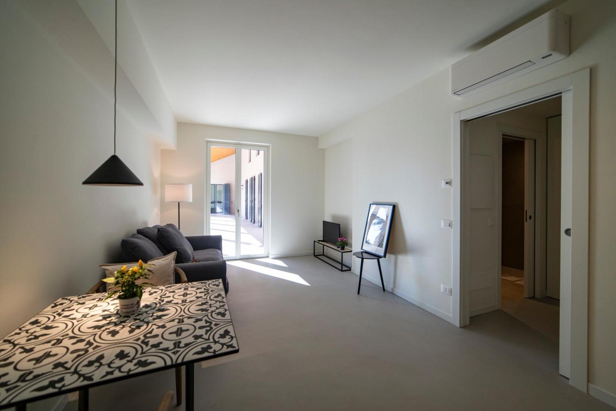 Via Vittorio Veneto 468 Chiari Aparthotel Phòng bức ảnh