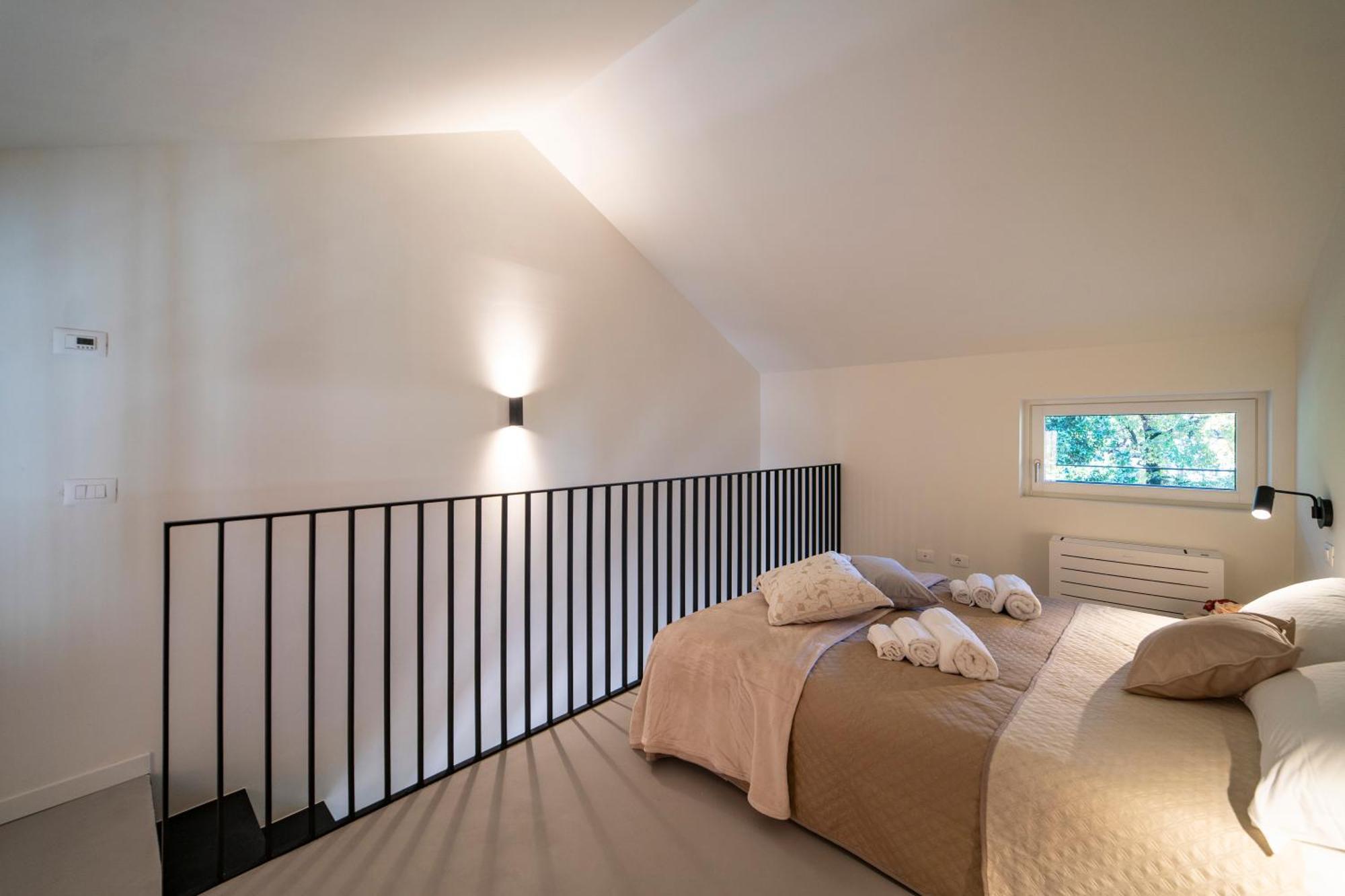 Via Vittorio Veneto 468 Chiari Aparthotel Phòng bức ảnh
