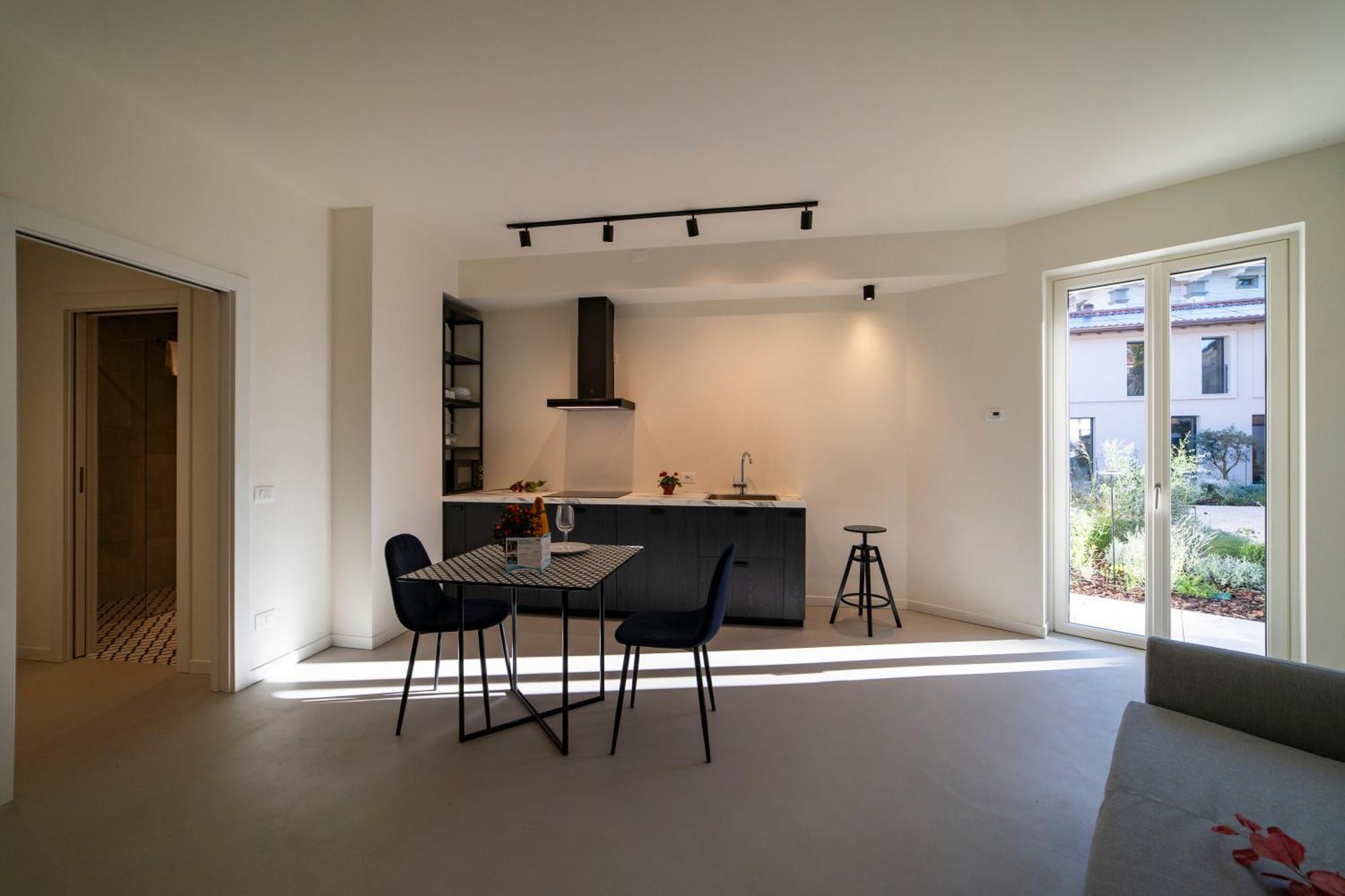 Via Vittorio Veneto 468 Chiari Aparthotel Phòng bức ảnh