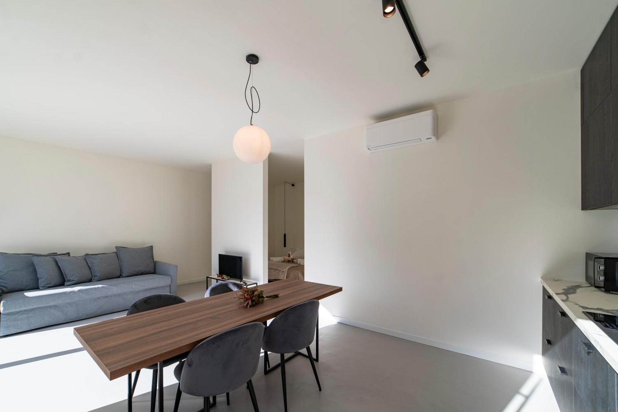 Via Vittorio Veneto 468 Chiari Aparthotel Phòng bức ảnh
